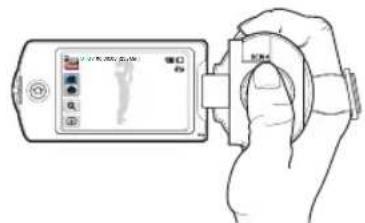 Diagram showing a hand holding a device with a screen displaying a medical or health data interface, labeled in Chinese.