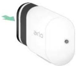 NETGEAR Ultra 2 - Replace a camera battery - 4