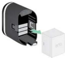 NETGEAR Ultra 2 - Replace a camera battery - 2