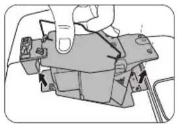 BENQ TH682ST9H - Replacing the lamp - 7