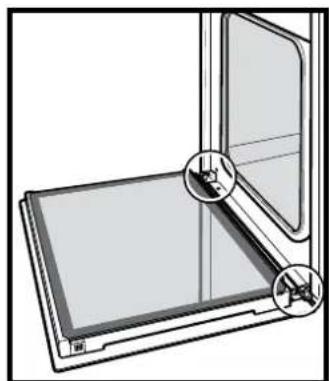 WESTINGHOUSE WVEP618W - Fitting the oven door - 3