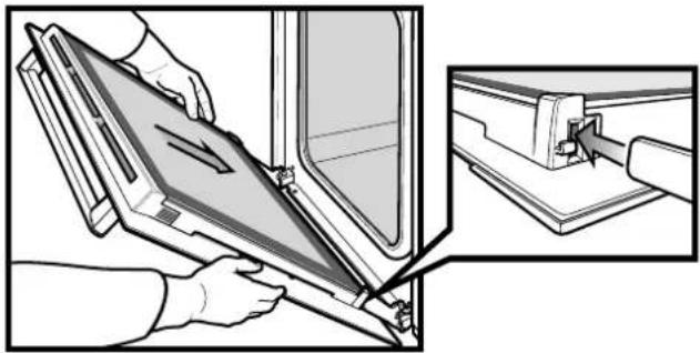 WESTINGHOUSE WVEP618W - Fitting the oven door - 1