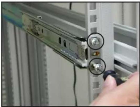 ASUS RS100-E4/PI2 - Attaching the rails to the rack - 5