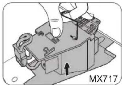 BENQ MX717 - Replacing the lamp - 11