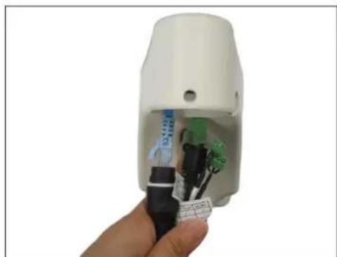 ACTi Q75 - Insert and Connect the Cables - 1