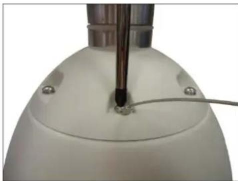 ACTi I910 - Attach the Safety Strap - 3