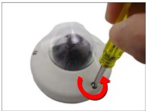 ACTi E920 - How to Insert the Memory Card - 1