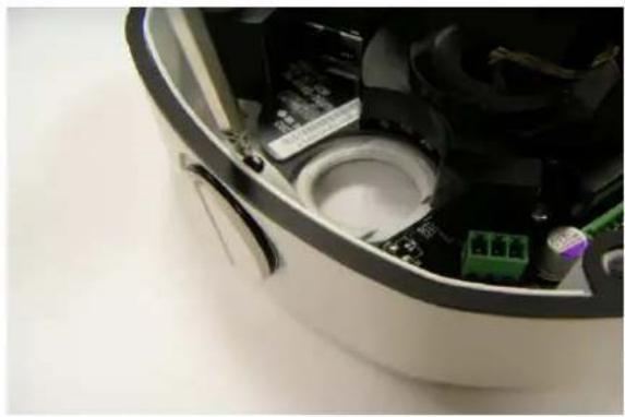 ACTi ACM-7511 - Insert the cable - 1