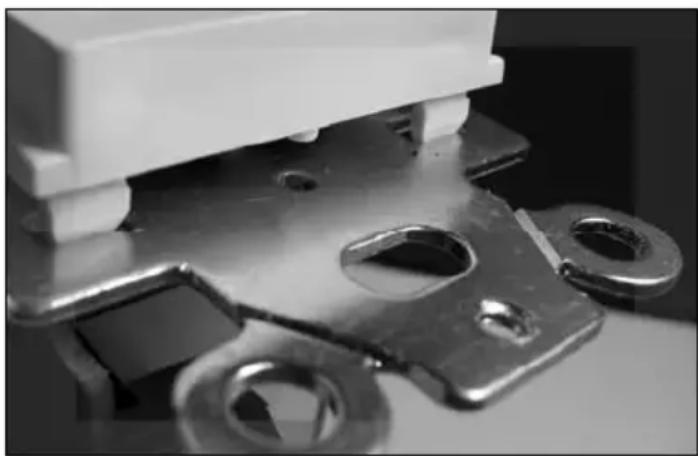 Xantech XVCO100 - Changing the Face Plate - 1