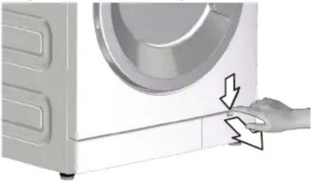 GRUNDIG GWN59650CHB - Draining remaining water and cleaning the pump filter - 5