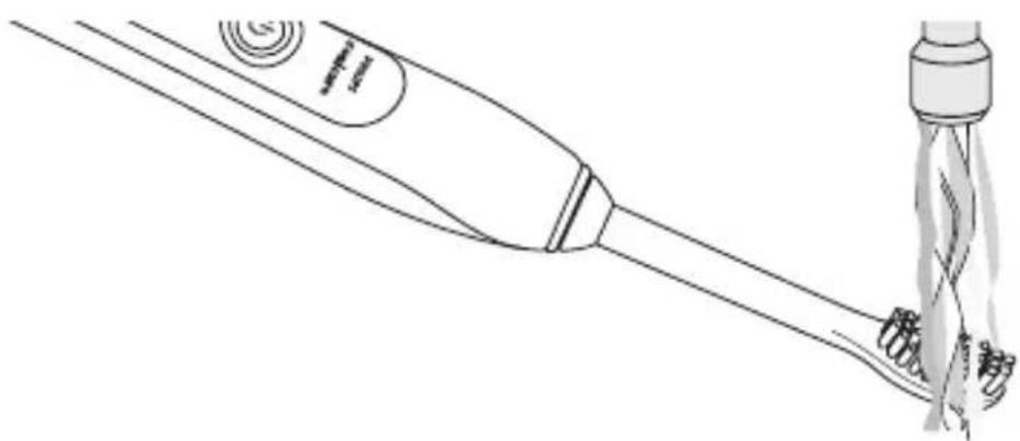 PHILIPS Sonicare HealthyWhite HX6719 - 歯磨き粉が飛び散らないように、ブラシヘッドを口腔内に入れてから電源スイッチを押します。 - 3