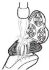 PHILIPS Series 5000 S5395 - Cleaning the shaver under the tap - 3