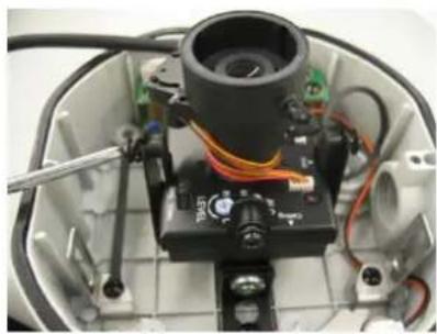 EverFocus EHD650 - Instruction for rotating the camera mounting - 1