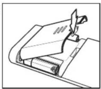HANNSPREE HannsHydra - Inserting the Remote Control Batteries - 8