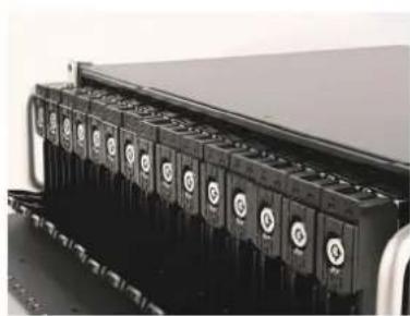 Hanwha CSTORE15-3U - H) Disk Loading - 1