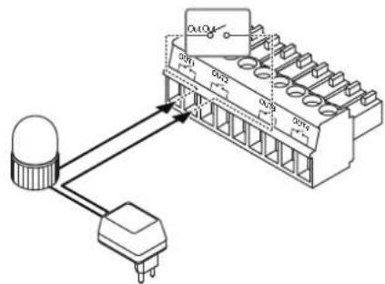 Diagram of an electronic component with labeled pins and a sensor, showing connections between a sensor and a terminal block.