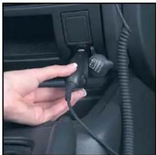MAGELLAN RoadMate 3050T - Chapter 4: Vehicle Installation - 1