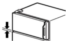 HOTPOINT HTR18ABRWW - Re-hang the freezer door - 3