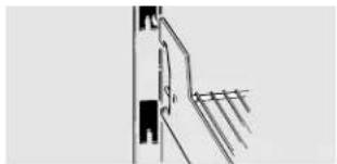 HOTPOINT HTR18ABRWW - Half-Width Shelves - 1