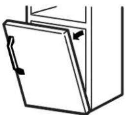HOTPOINT HTR16BBSLCC - REMOVE THE FRESH FOOD DOOR - 3
