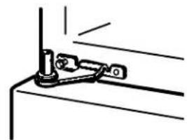 HOTPOINT HTT18EBMWW - Rehang the fresh food door - 4
