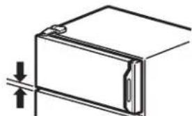 GE GTH18CCEBB - Re-hang the freezer door - 3
