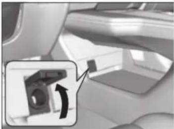 Honda Clarity Fuel Cell (2017) - Accessory Power Sockets - 1