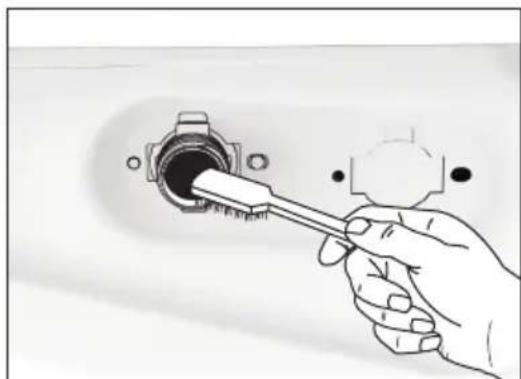 ELECTROLUX EWF9024P5SB - Để vệ sinh bộ lọc nạp nước: - 3