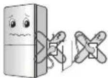 LG GC-B419WTQK - Do not allow the power plug to face upward or to be squeezed at the back of the fridge-freezer. - 1