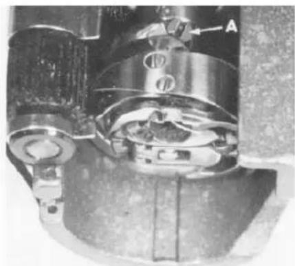 Union Special 63900AAE - TIMING THE HOOK - 1