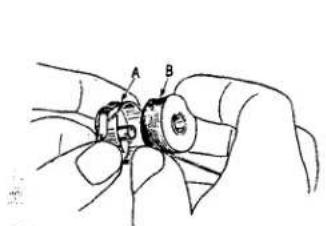 Union Special 61400S - THREADING THE BOBBIN CASE - 1
