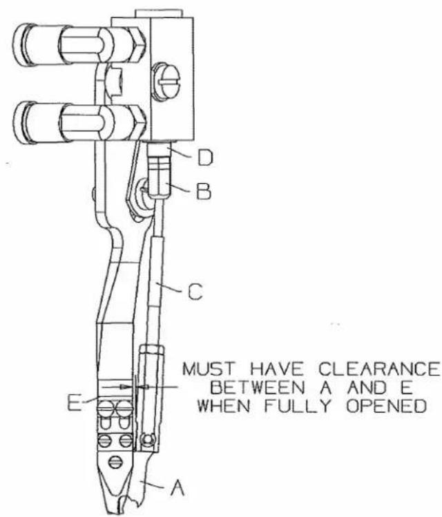 Union Special UT2CS1 - SETTING THREAD CATCH KNIFE STROKE - 2