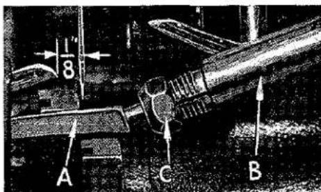 Union Special 39500GP - SETTING THE FRONT NEEDLE GUARD - 1