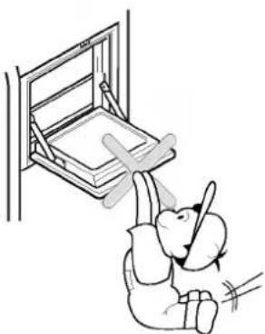 LG GR-P267FBB - Gently pull the handle of the home bar to open it. - 4