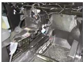 JL Audio Stealthbox SB-POL-GNRL/10TW3 - STEP 30 - 1