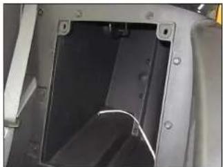 JL Audio Stealthbox SB-POL-SLINGSUBD/10W3v3-4 - CONNECTIONS - 3