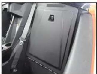 JL Audio Stealthbox SB-POL-SLINGSUBD/10W3v3-4 - CONNECTIONS - 1