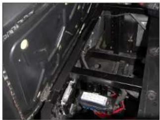 JL Audio Stealthbox SB-POL-RETX/10TW3 - CONNECTIONS - 2