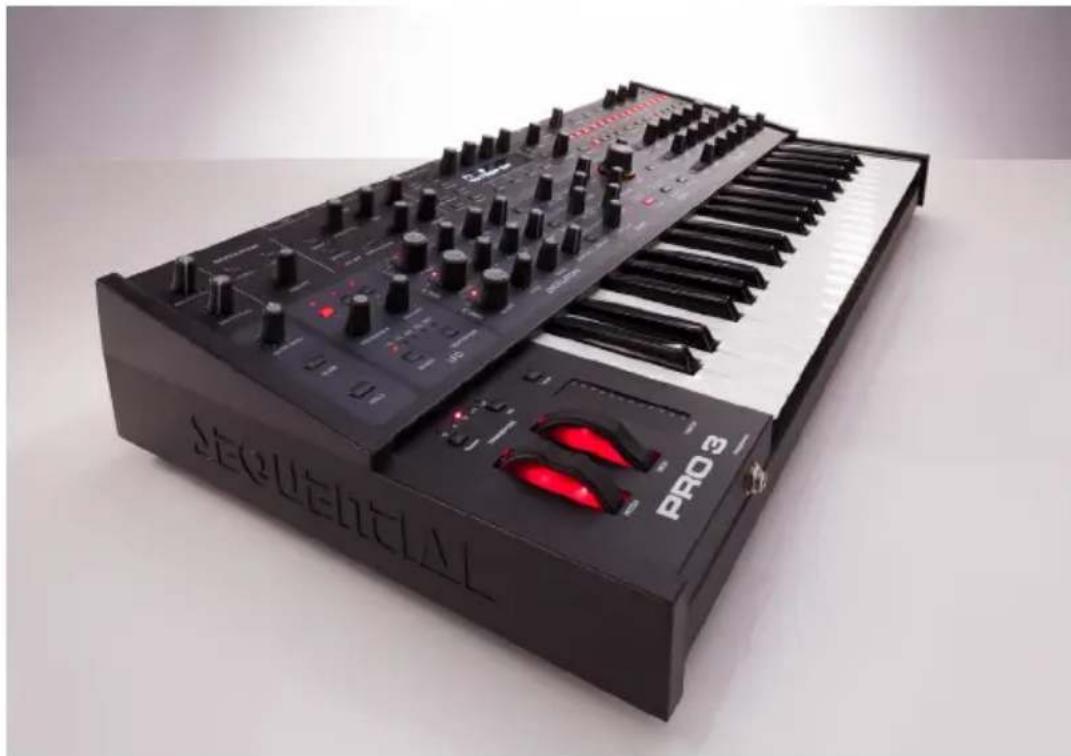 Dave Smith Pro 3 SE - 1