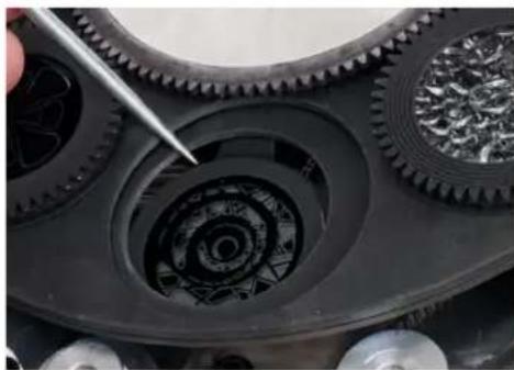Elation Proteus Maximus WMG - CAUTION: TAKE CARE NOT TO SCRATCH GOBO OR GOBO HOLDER - 2
