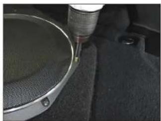 JL Audio Stealthbox SB-J-JL4DPAS/10TW1-2 - STEP 16 - 5