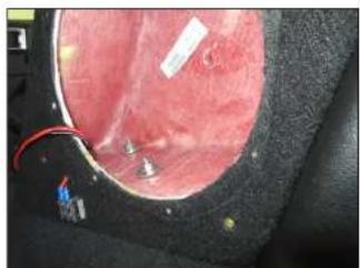 JL Audio Stealthbox SB-J-JL4DPAS/10TW1-2 - STEP 16 - 8