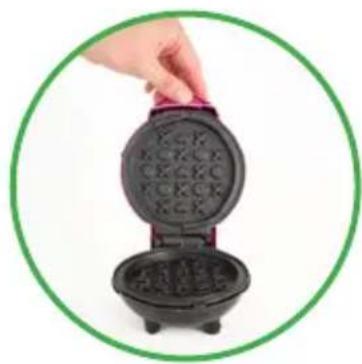 Dash Love DMWX001MA - USING YOUR MINI WAFFLE MAKER - 3