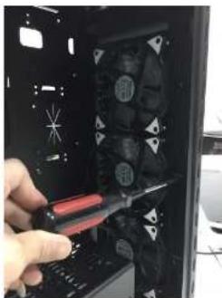 LC-Power Gaming 986S - Installation - 9