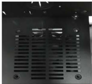 LC-Power Gaming 986S - 2-5. 1 Fan installation on the back side of the HDD bracket - 1