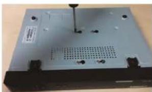 FLIR M51086 - To install the hard drive: - 7
