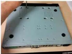 FLIR DNR70812 - To install the hard drive: - 4