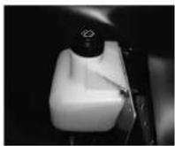 GEM eM1400 LSV (2012) - Windshield Washer (Option) - 1