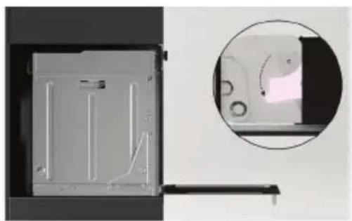 Fisher & Paykel OS60SDLX1 - Refitting the oven door - 3