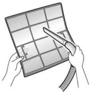 DAIKIN Alira X FTKM20W2VMA - Wash the air filters with water or clean them with vacuum cleaner. - 1